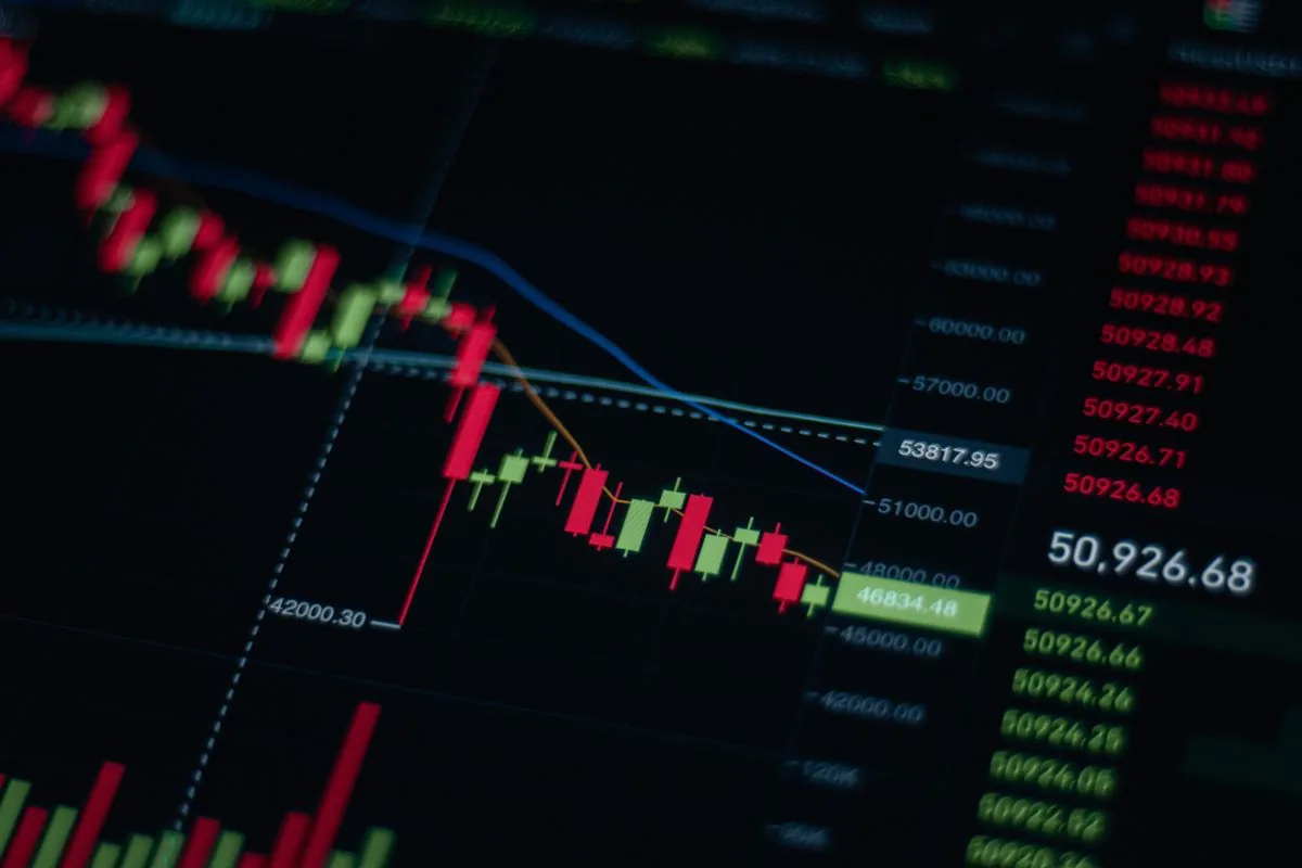 Panel de datos donde un agente de IA propone la próxima compra según la previsión de demanda